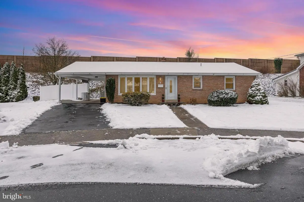 7 Oakwood Cir, Camp Hill, PA 17011 - Image #1