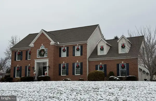 1803 Silver Pine Cir, MECHANICSBURG, PA 17050