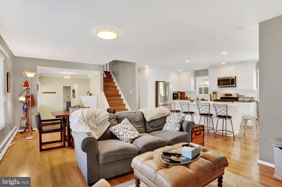 209 Lamp Post Ln, Camp Hill, PA 17011 - Image #3