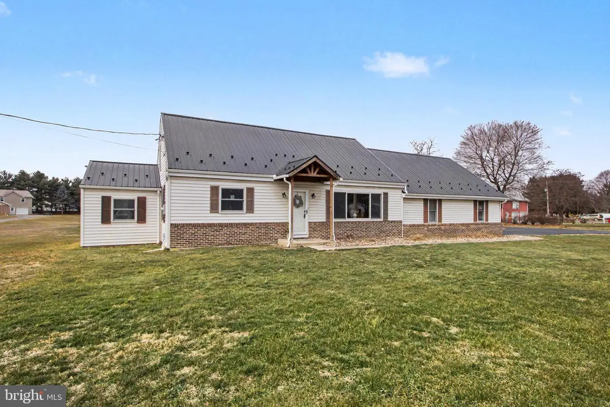 7 Strohm Rd, Shippensburg, PA 17257 - Image #1