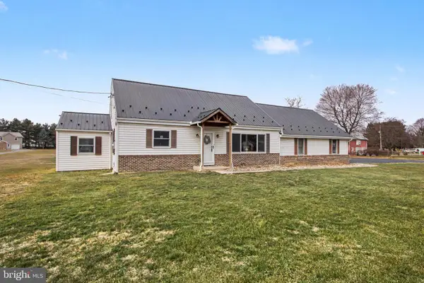 7 Strohm Rd, SHIPPENSBURG, PA 17257