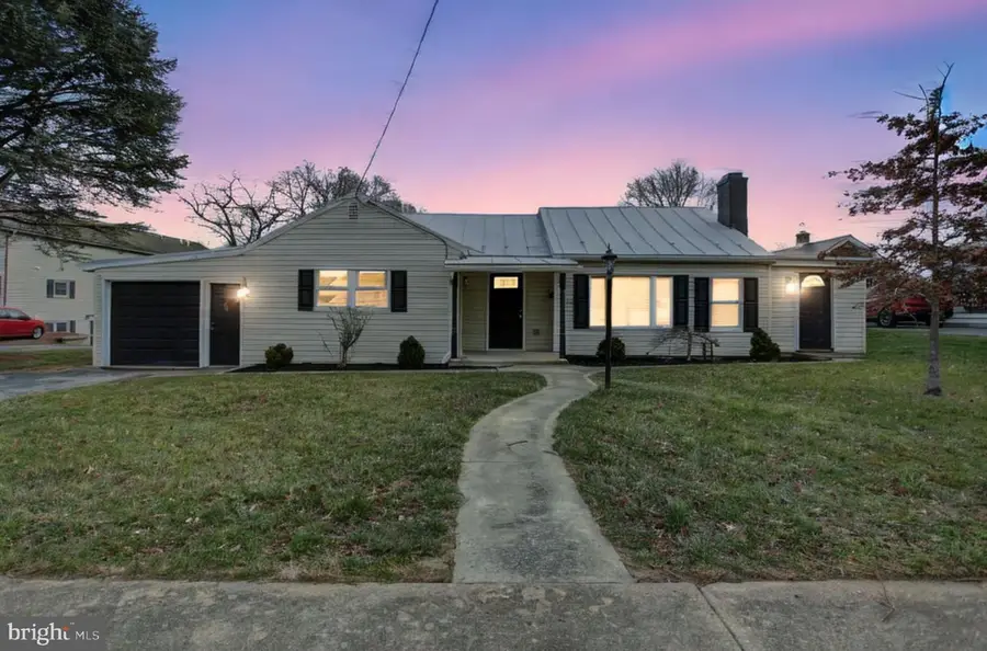 1319 N West St, Carlisle, PA 17013 - Image #2