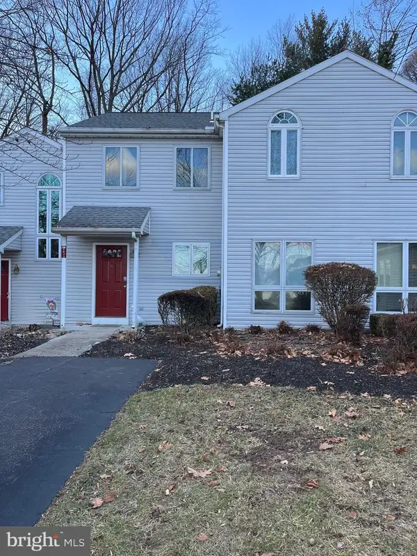 1833 Creek View Dr, NEW CUMBERLAND, PA 17070