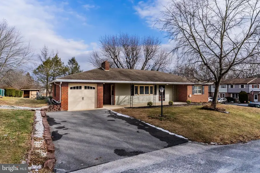 1913 Maplewood Drive, Carlisle, PA 17013 - Image #3