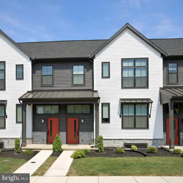 205 Estate Dr, MECHANICSBURG, PA 17055