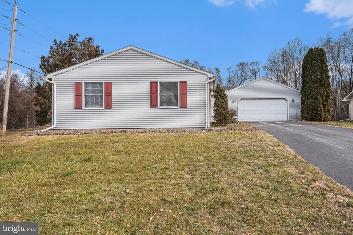 90 Mcland Road, Mount Holly Springs, PA 17065 - Image #1