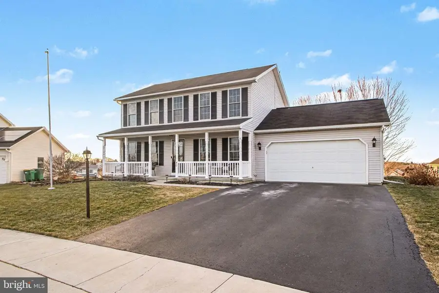 40 Blue Spruce Dr, Enola, PA 17025 - Image #2