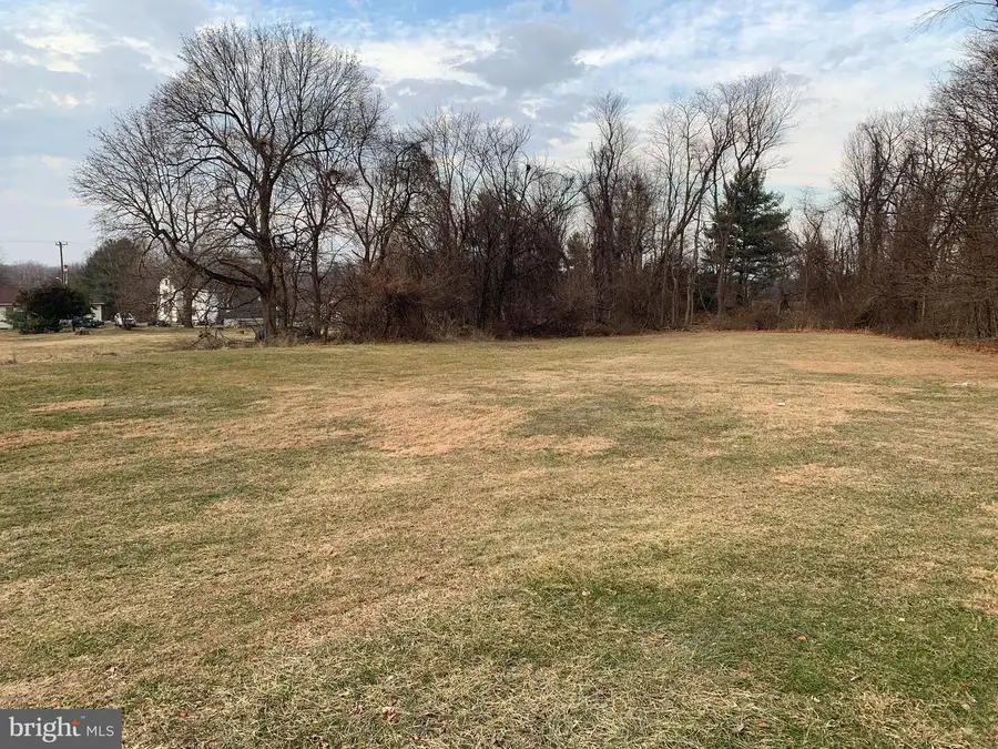 13 Cedar St, Mount Holly Springs, PA 17065 - Image #2