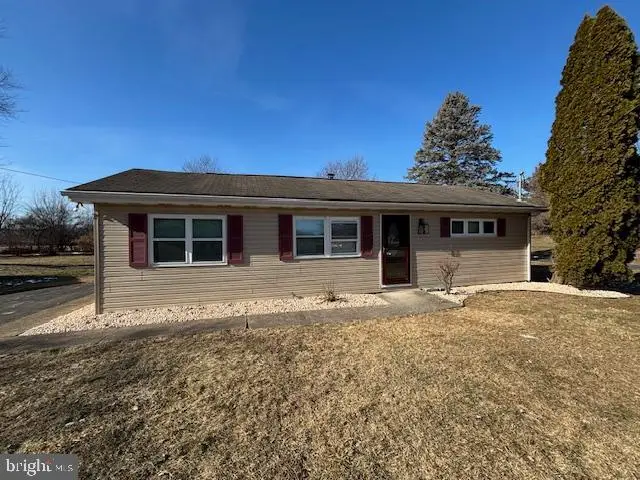 221 Hempt Rd, Mechanicsburg, PA 17050 - Image #1