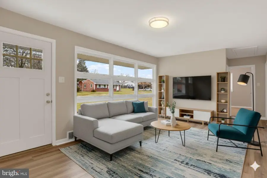 16 Essex Rd, Camp Hill, PA 17011 - Image #3