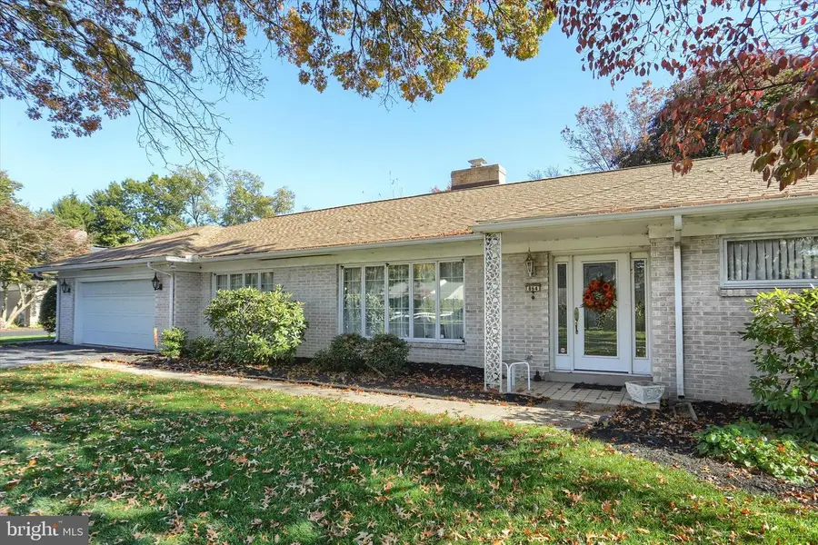 864 Hilltop Rd, Lemoyne, PA 17043 - Image #3