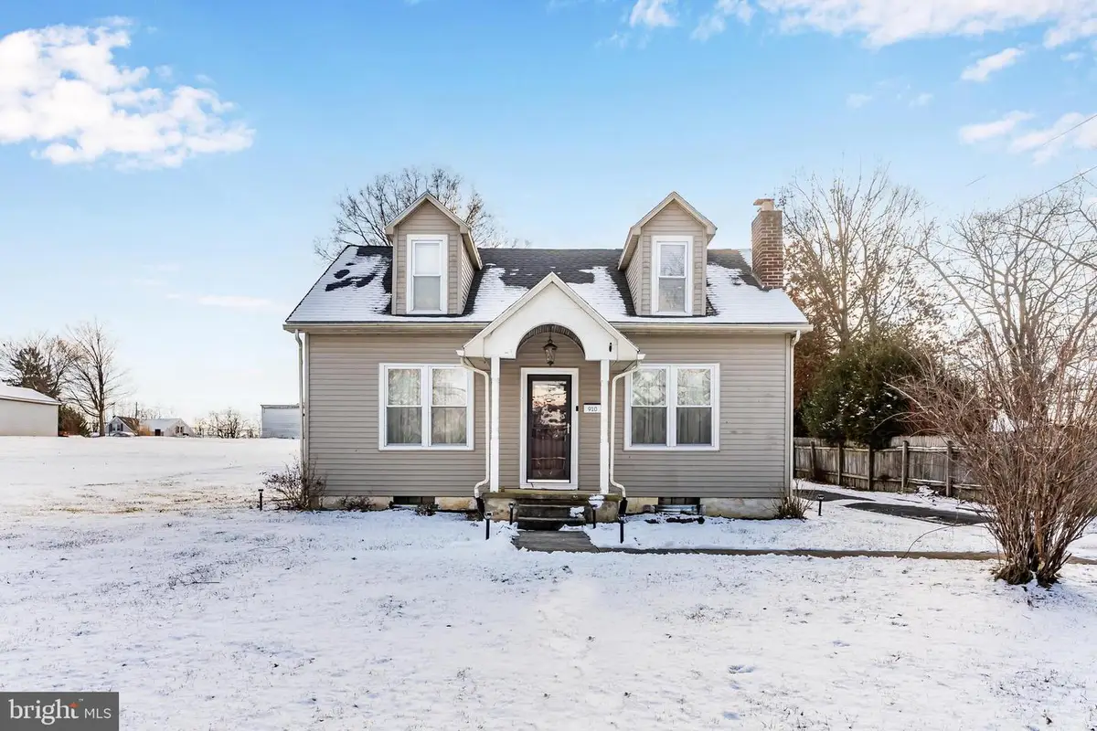 910 W Louther St, Carlisle, PA 17013 - Image #1