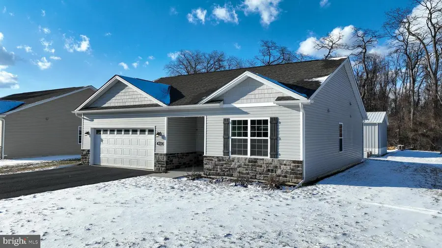 912 Cavalry St, Carlisle, PA 17013 - Image #2