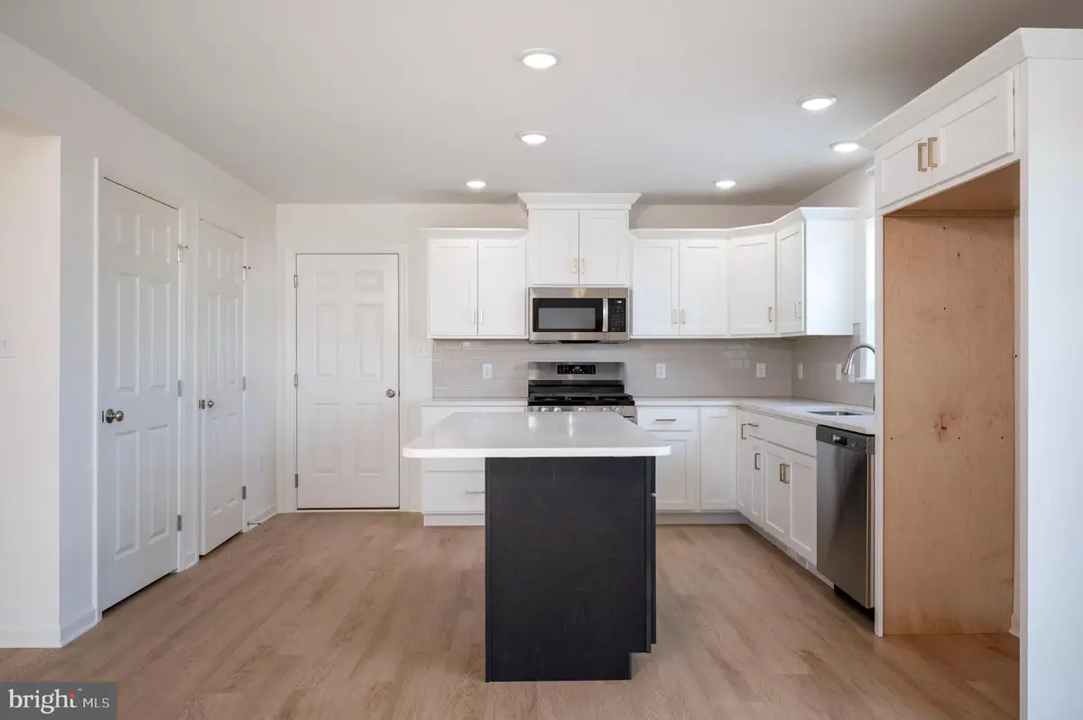 322 Reserve Ln, Mechanicsburg, PA 17050 - Image #1