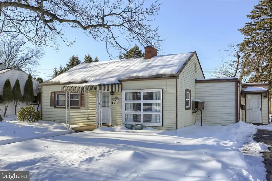 515 Terrace Dr, New Cumberland, PA 17070 - #2