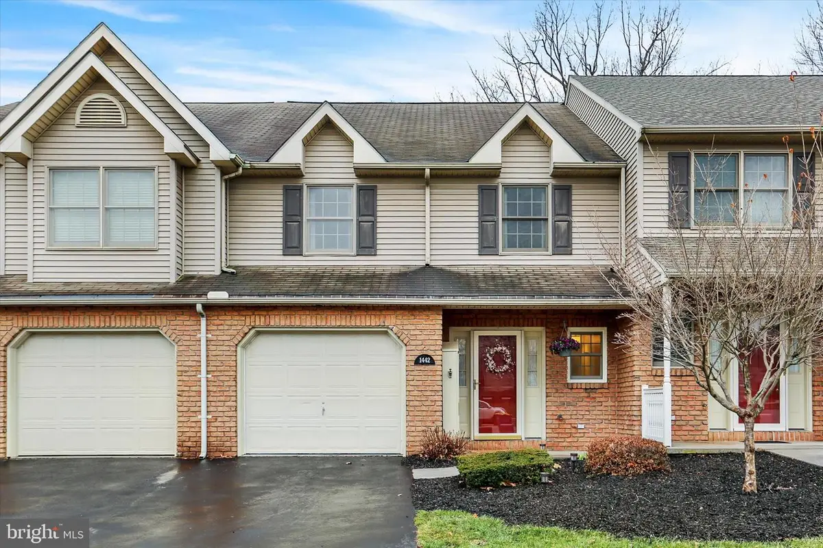 1442 Maplewood Dr, New Cumberland, PA 17070 - #1