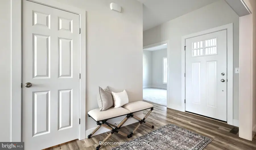 2236 S Autumn Chase Dr, Mechanicsburg, PA 17055 - #3