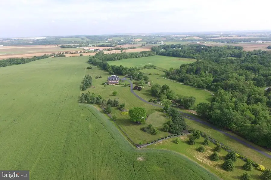 60 Southside Dr, Newville, PA 17241 - #3