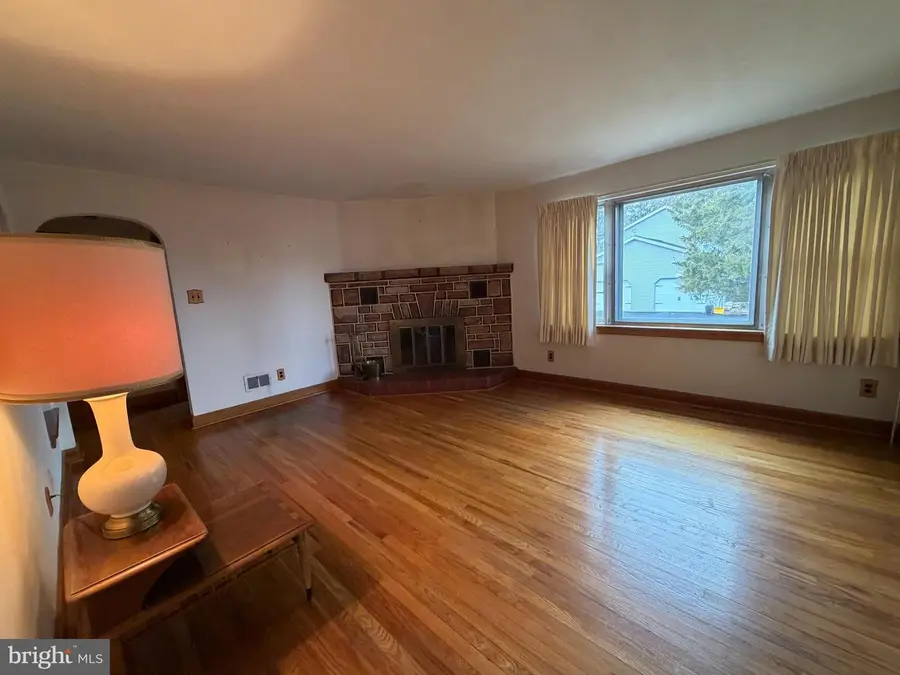 223 Woods Drive, Mechanicsburg, PA 17050 - #2