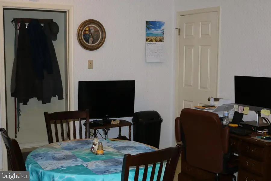 806 N Market St, Mechanicsburg, PA 17055 - #3