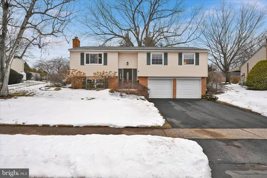 2619 N Rosegarden Boulevard, Mechanicsburg, PA 17055 - #2