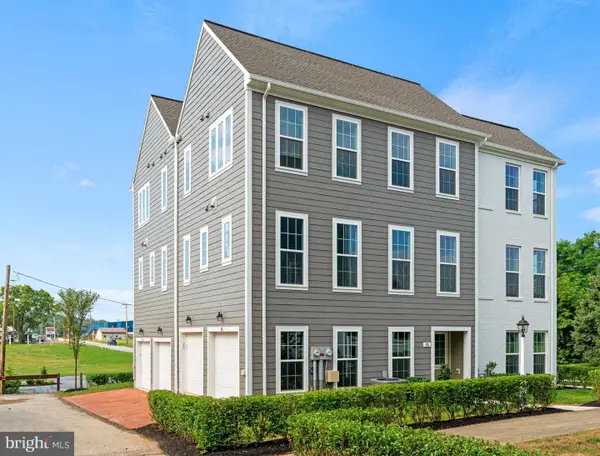 33 Seover Way, CARLISLE, PA 17015