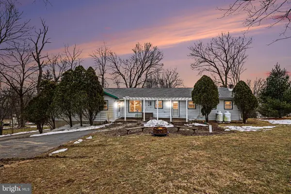 23 E Willow Terrace Dr, MECHANICSBURG, PA 17050