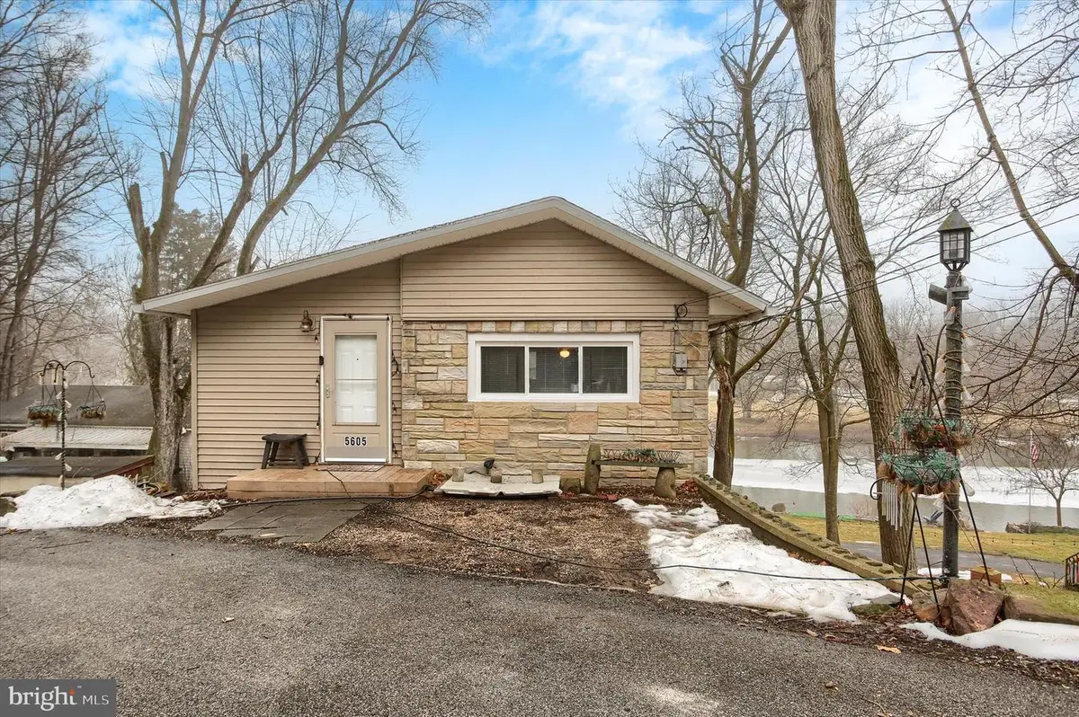 5605 Creekview Rd, Mechanicsburg, PA 17050 - #1