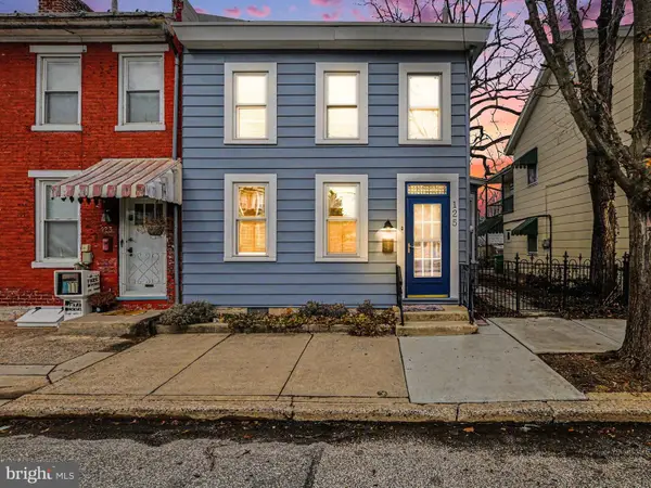 125 E North St, CARLISLE, PA 17013