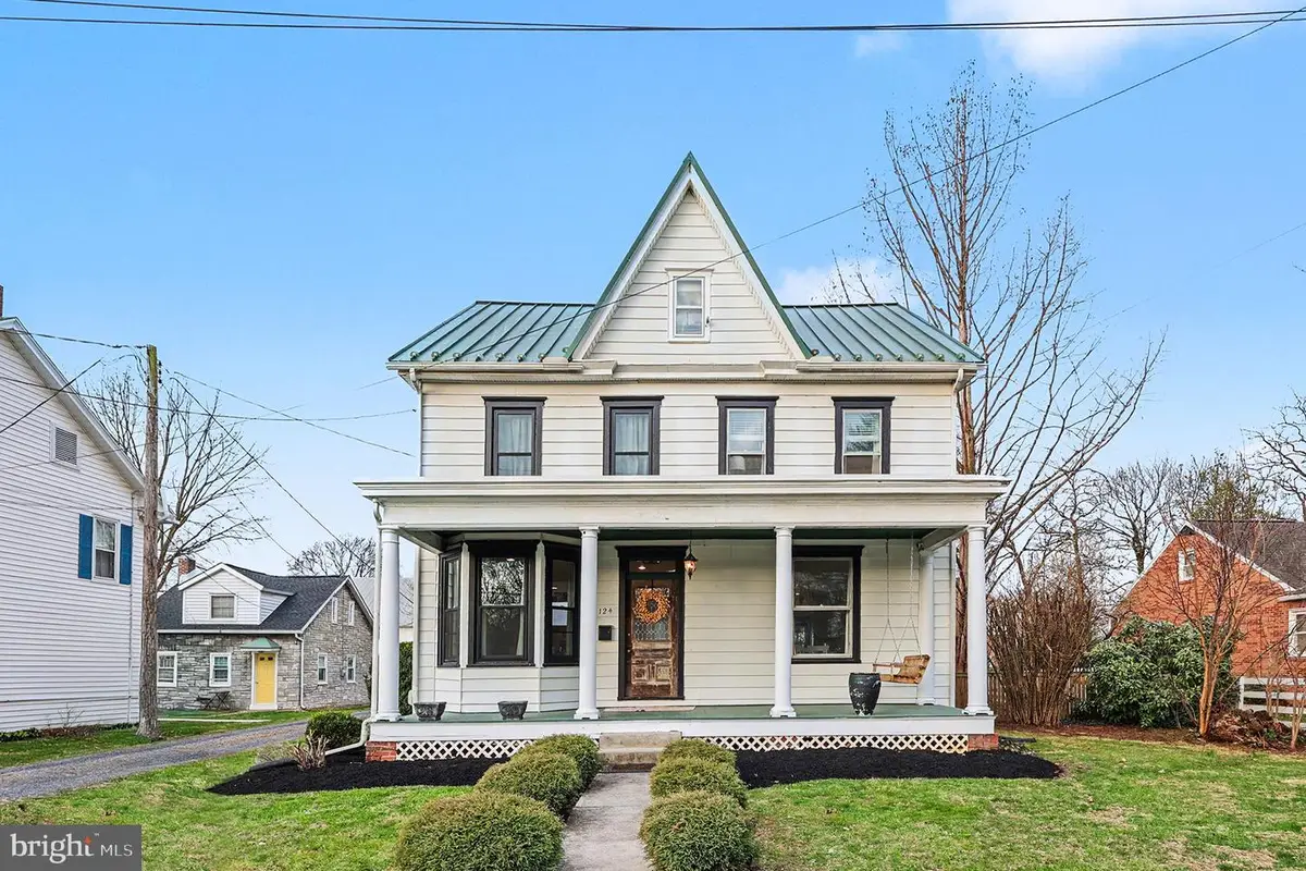 124 S Locust St, Camp Hill, PA 17011 - #1