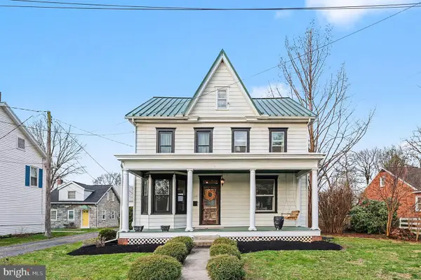 124 S Locust St, CAMP HILL, PA 17011