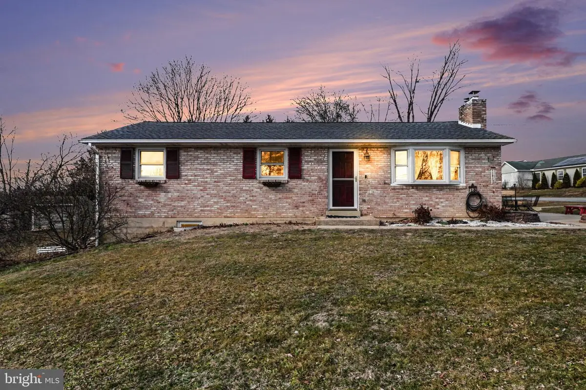 278 Longs Gap Rd, Carlisle, PA 17013 - #1