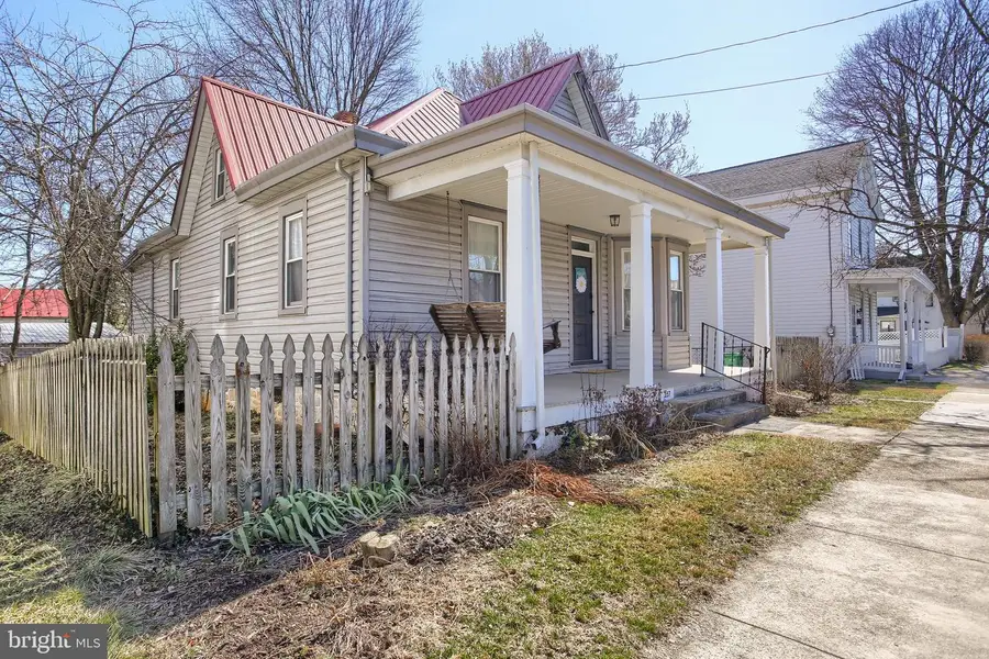 257 Arch St, Carlisle, PA 17013 - #3