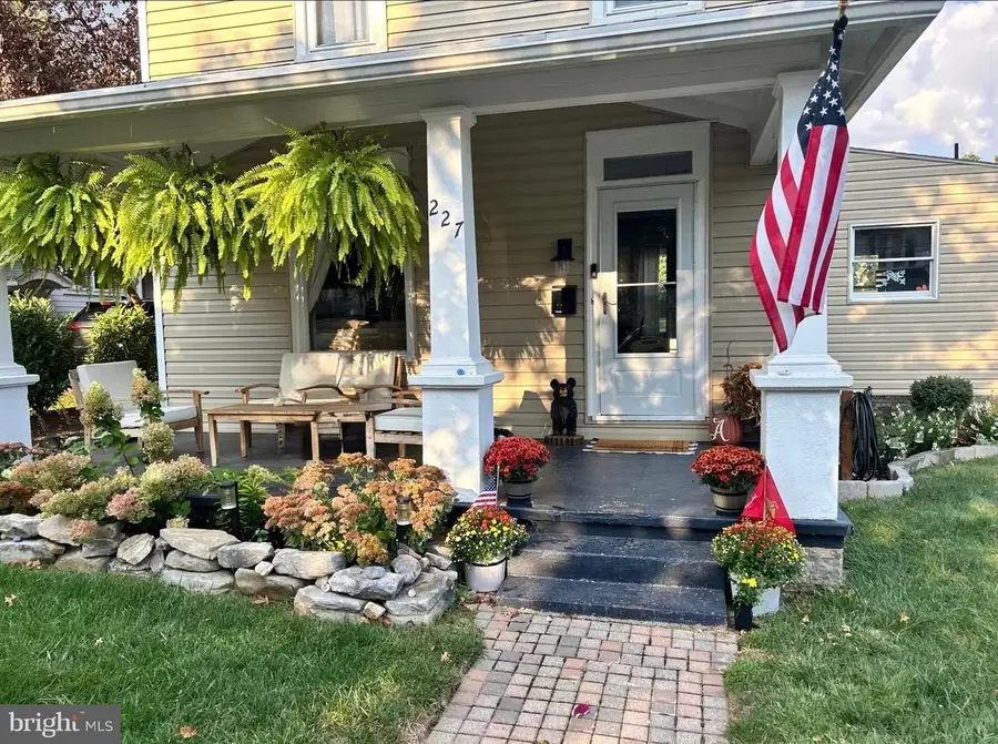227 N 17th St, Camp Hill, PA 17011 - #2