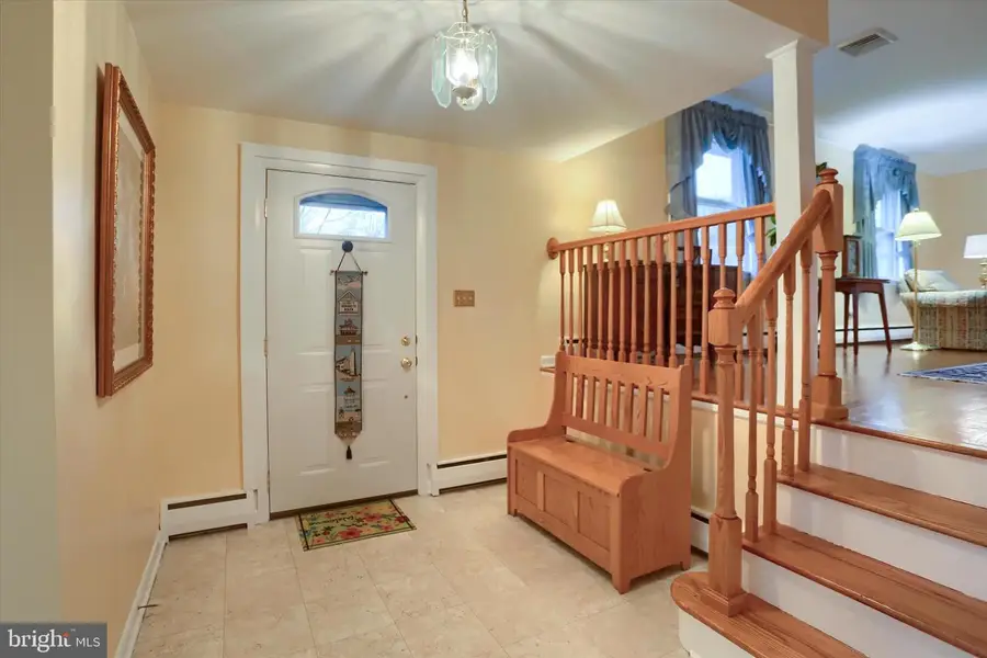 409 Blacklatch Ln, Camp Hill, PA 17011 - #2