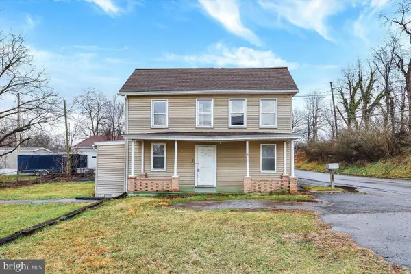 36 Middle Spring Avenue, SHIPPENSBURG, PA 17257
