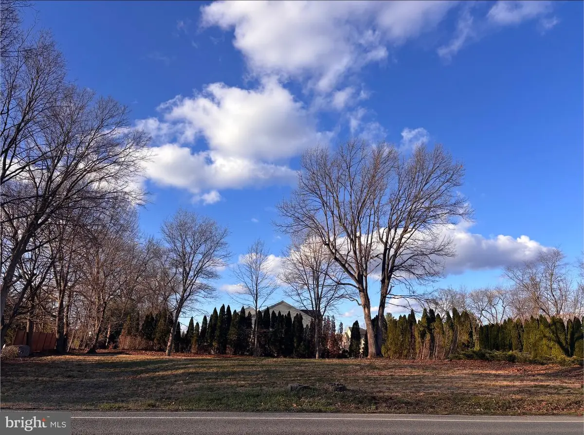 150 Woods Dr, Mechanicsburg, PA 17050 - #1