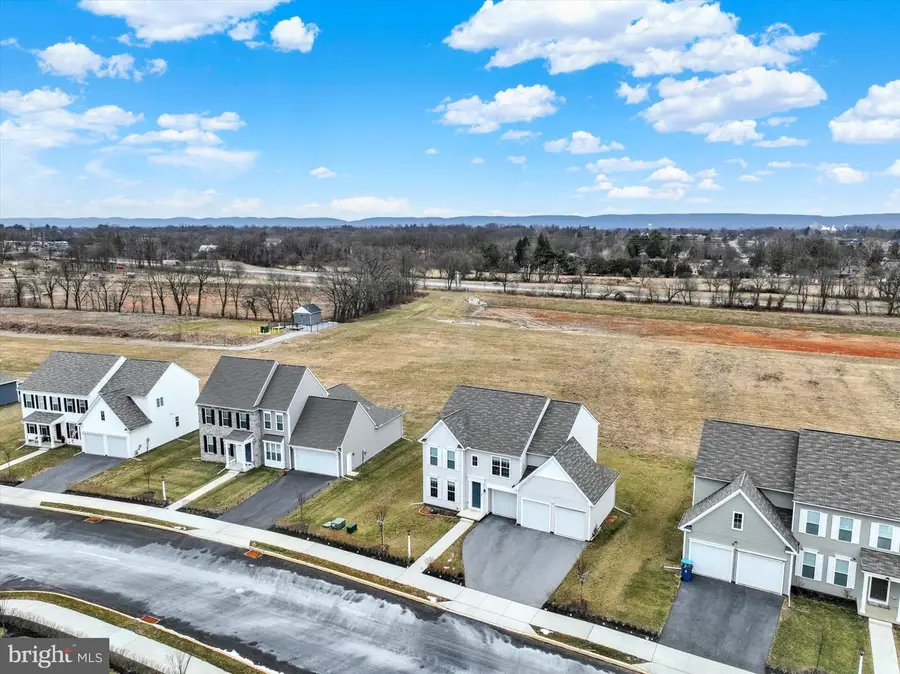 141 Moorefield St, Mechanicsburg, PA 17055 - #2