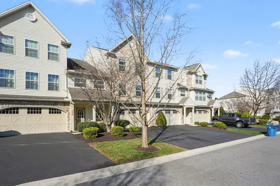 1804 Vista Dr, Mechanicsburg, PA 17055 - #2