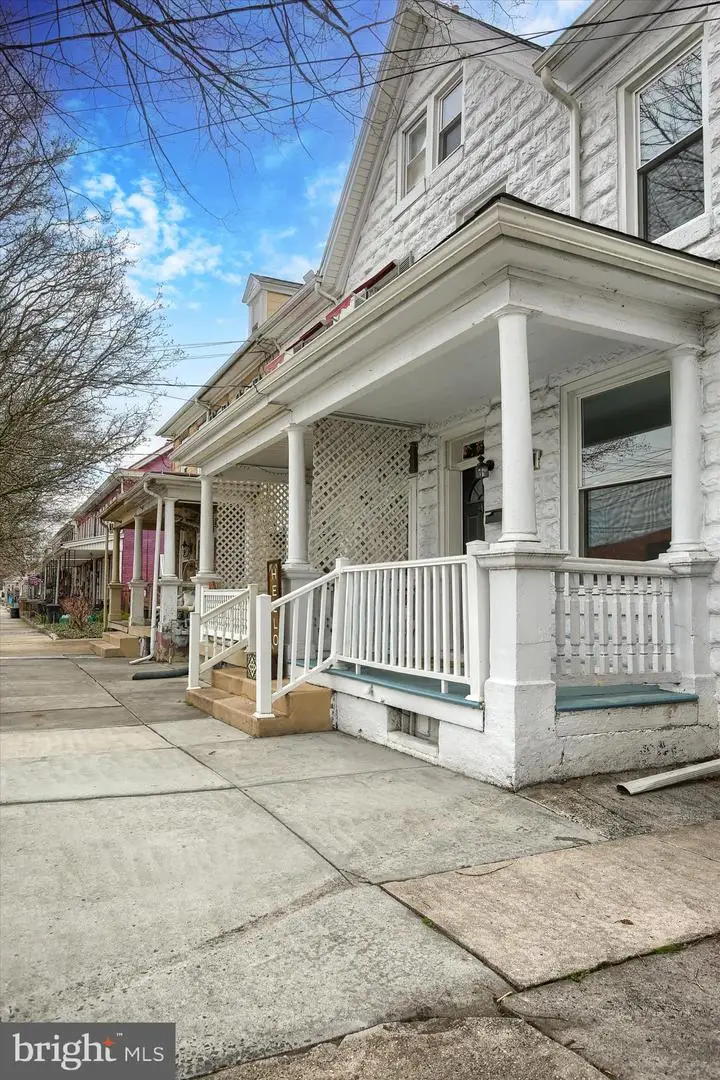 347 E Louther St, Carlisle, PA 17013 - #3
