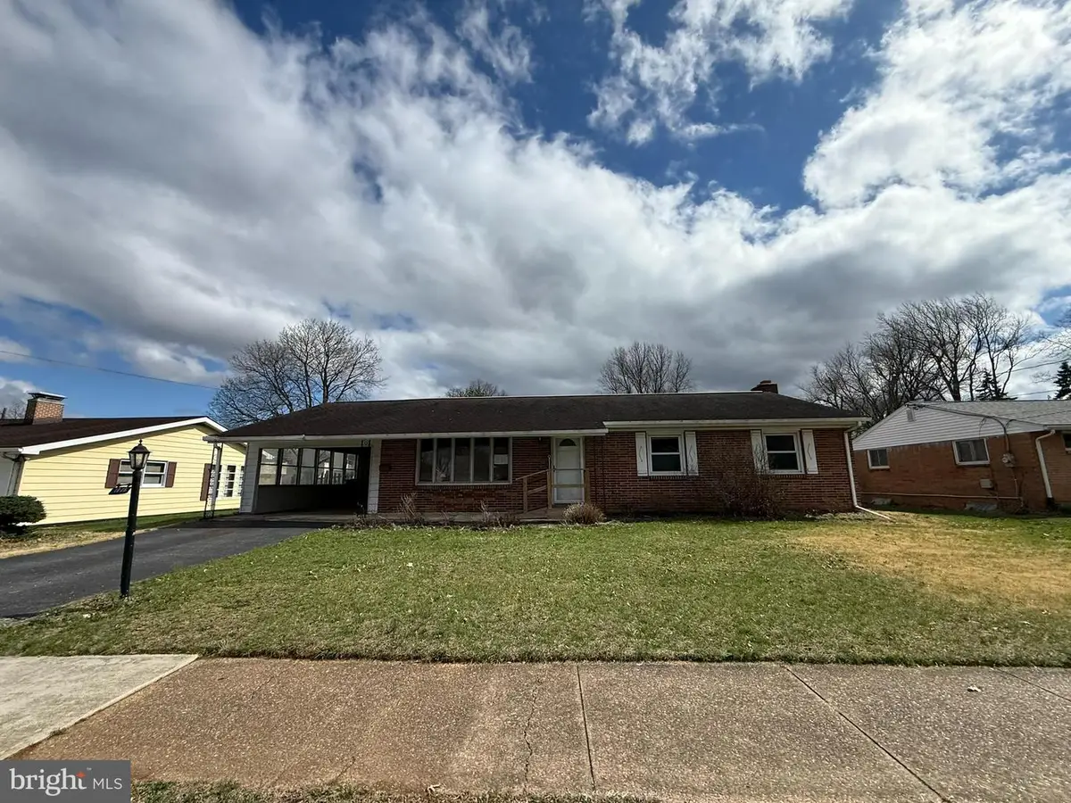 1006 Charles St, Mechanicsburg, PA 17055 - #1