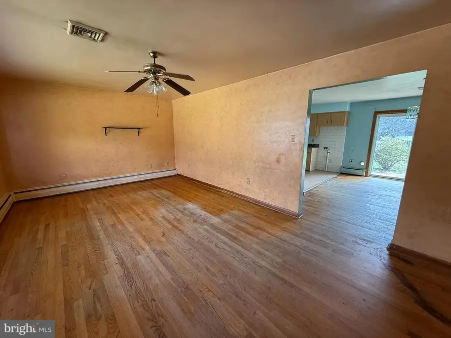 1006 Charles St, Mechanicsburg, PA 17055 - #2