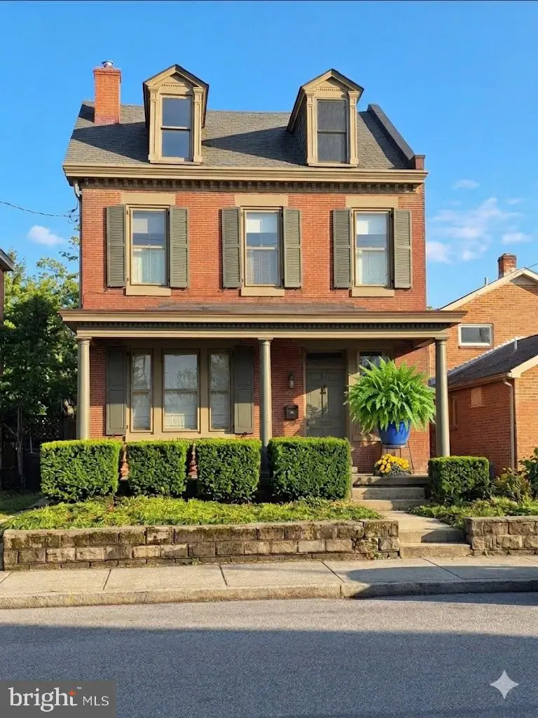 304 S West St, Carlisle, PA 17013 - #1