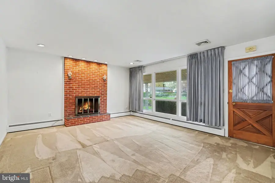 1131 Apple Dr, Mechanicsburg, PA 17055 - #2