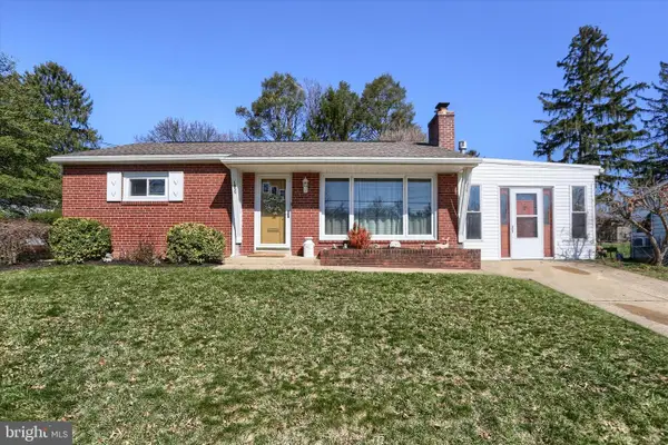 1855 Holly Dr, CAMP HILL, PA 17011