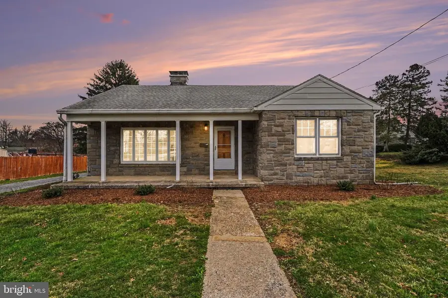 1555 Locust St, New Cumberland, PA 17070 - #2