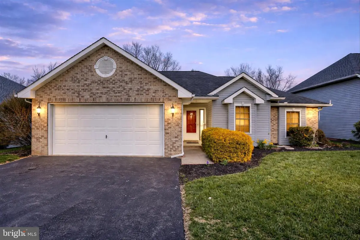 28 Longwood Drive, Mechanicsburg, PA 17050 - #1