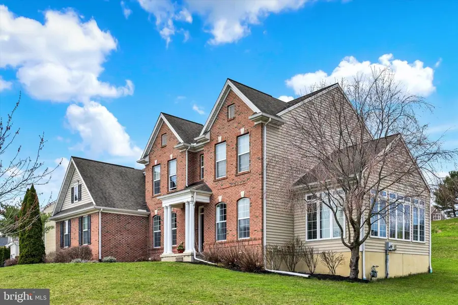 12 Bella Vista Dr, Mechanicsburg, PA 17050 - #2