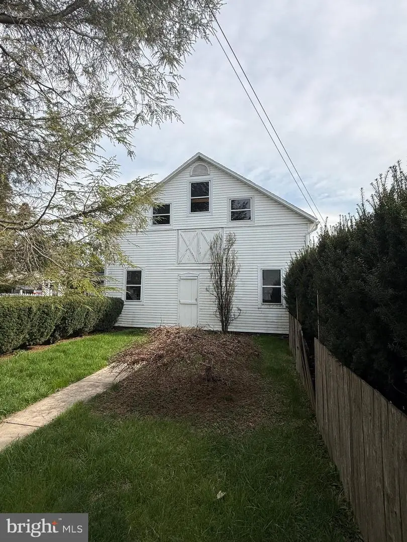 23 W Simpson St, Mechanicsburg, PA 17055 - #2