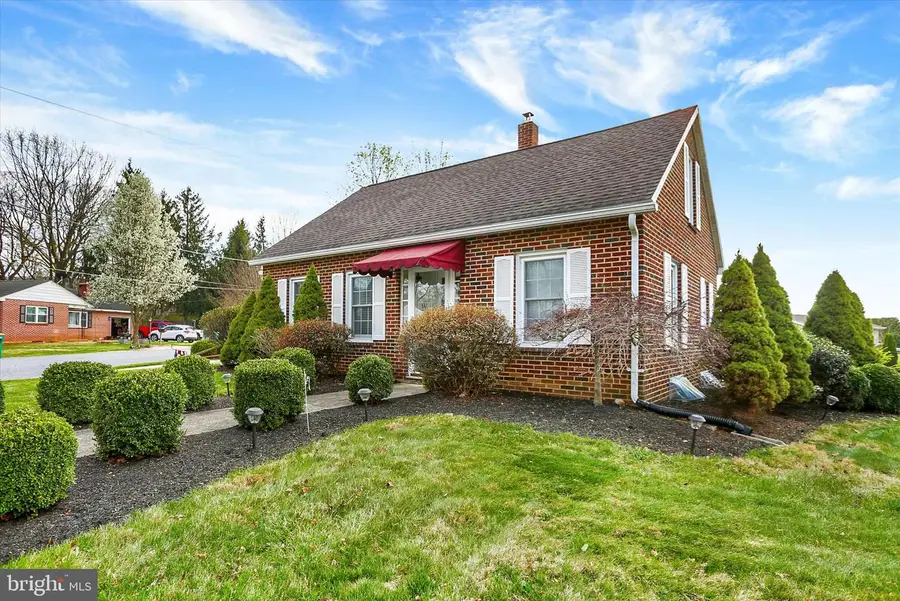 607 Woodland Ave, Mount Holly Springs, PA 17065 - #3